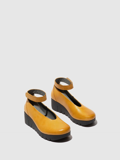 Closed Shoes VILY161FLY MUSTARD