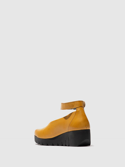 Closed Shoes VILY161FLY MUSTARD