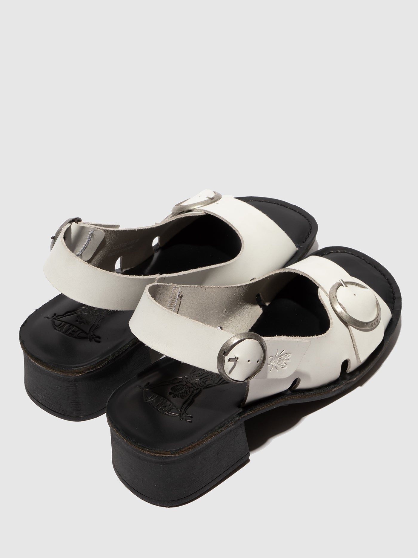 Buckle Sandals EDOV237FLY WHITE/BLACK