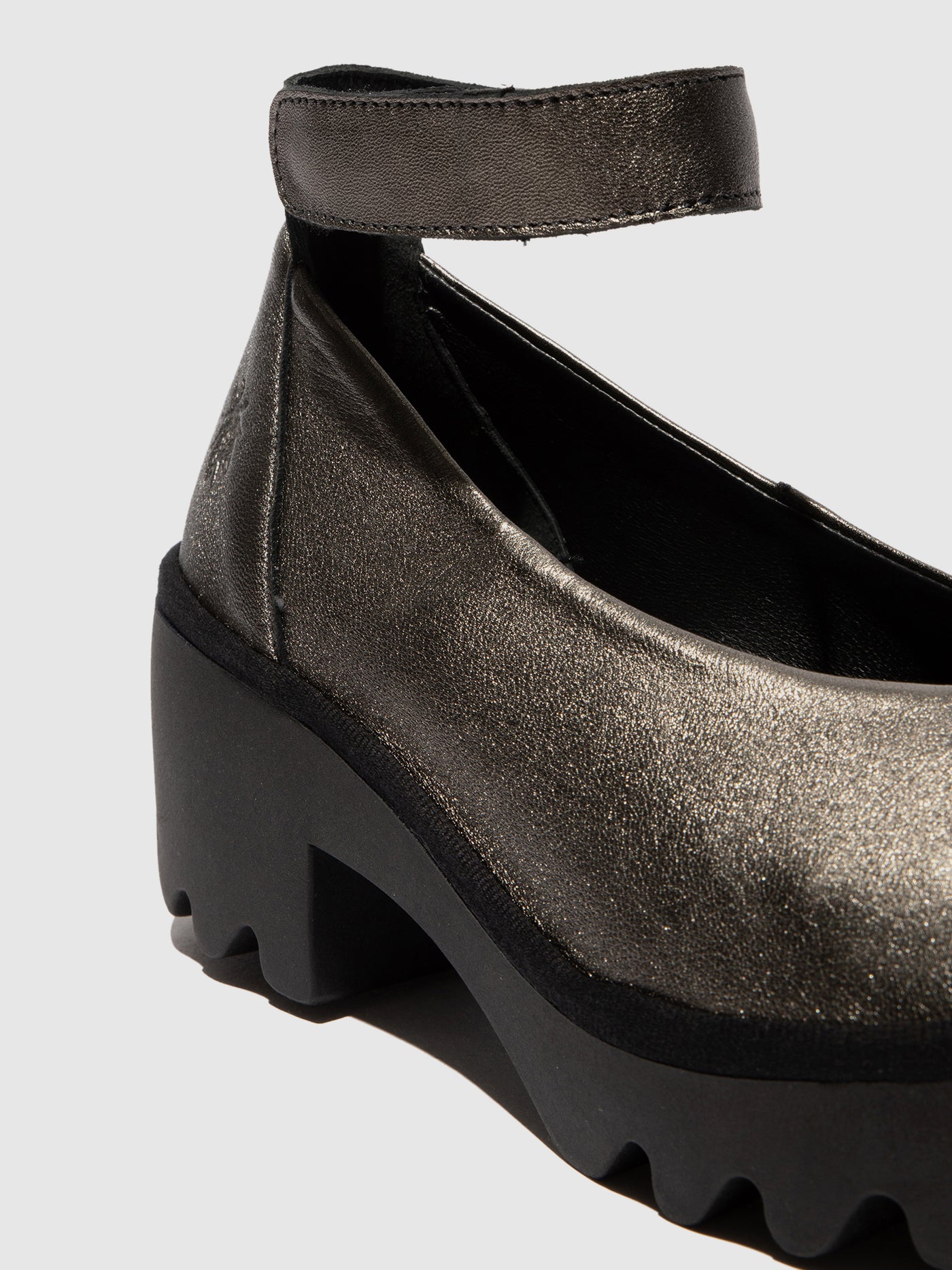 Closed Shoes TIRY497FLY GRAPHITE