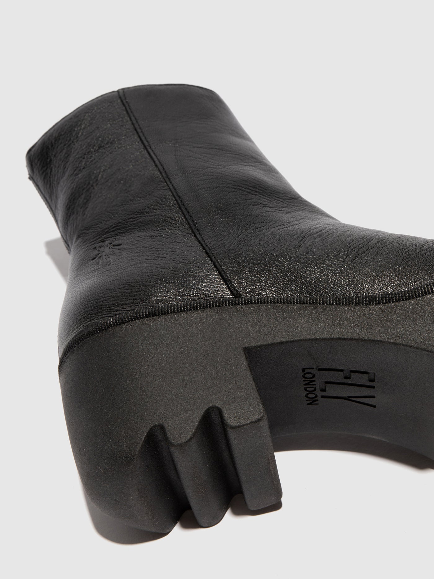 Zip Up Ankle Boots TOOR513FLY BLACK