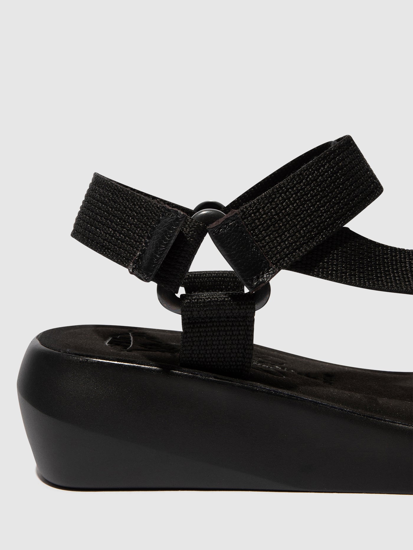 T-Strap Sandals BREK840FLY BLACK