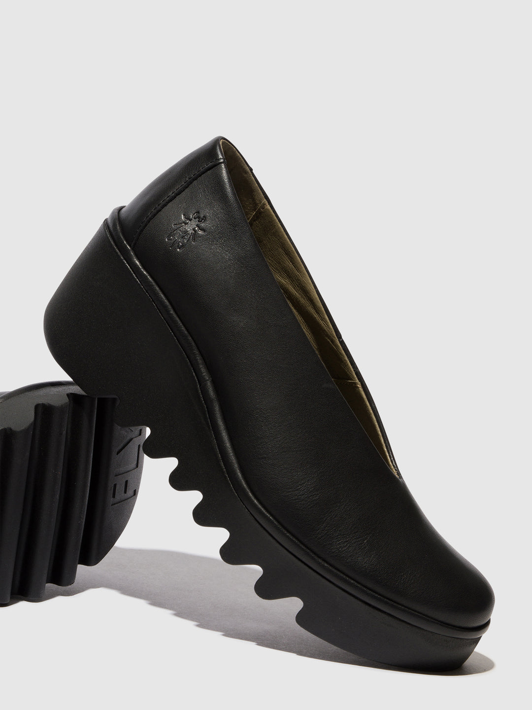Slip-on Shoes BESO246FLY BLACK – Fly London EU