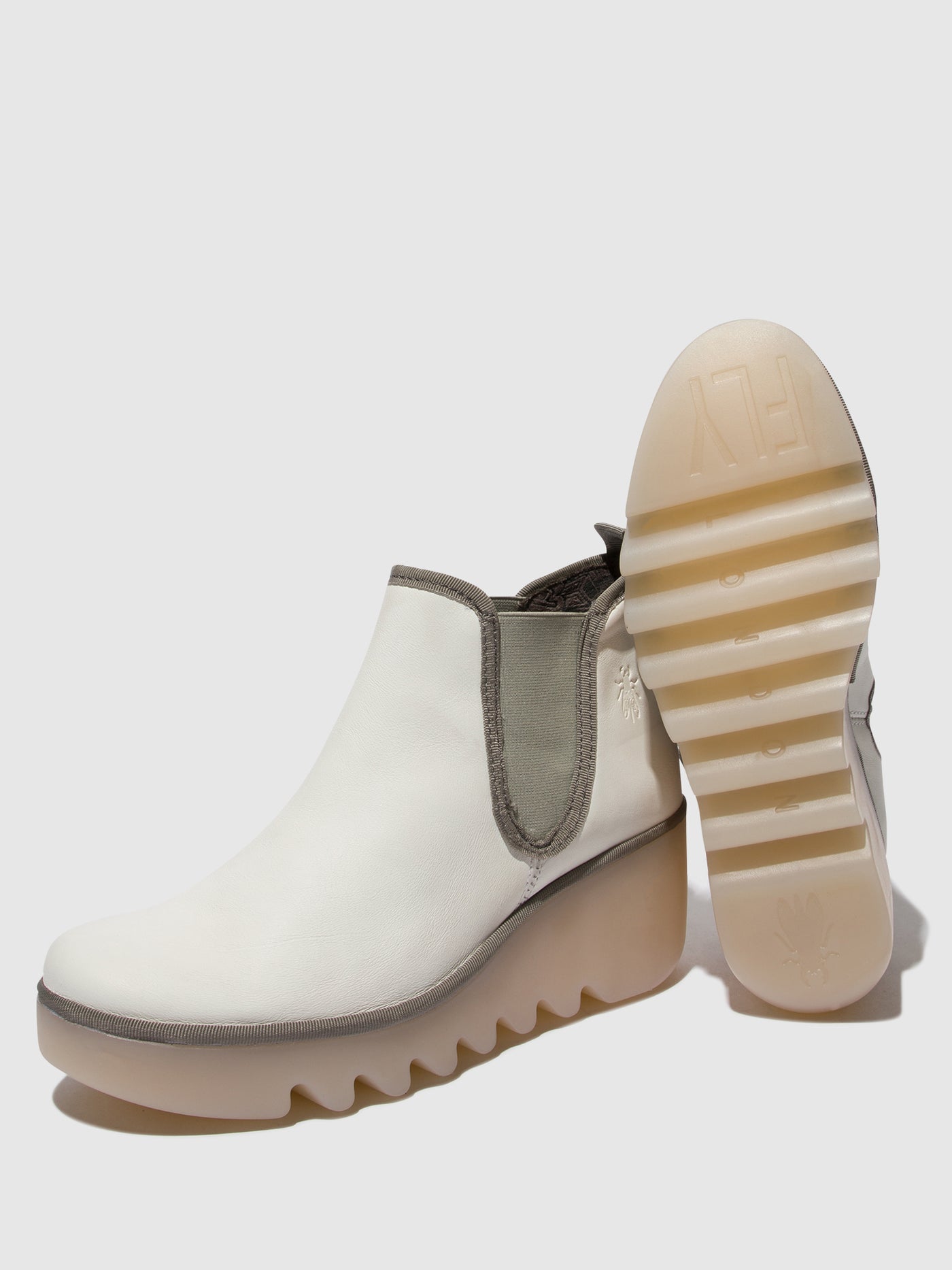 Chelsea Ankle Boots BYNE349FLY WHITE (MILKY SOLE) – Fly London EU