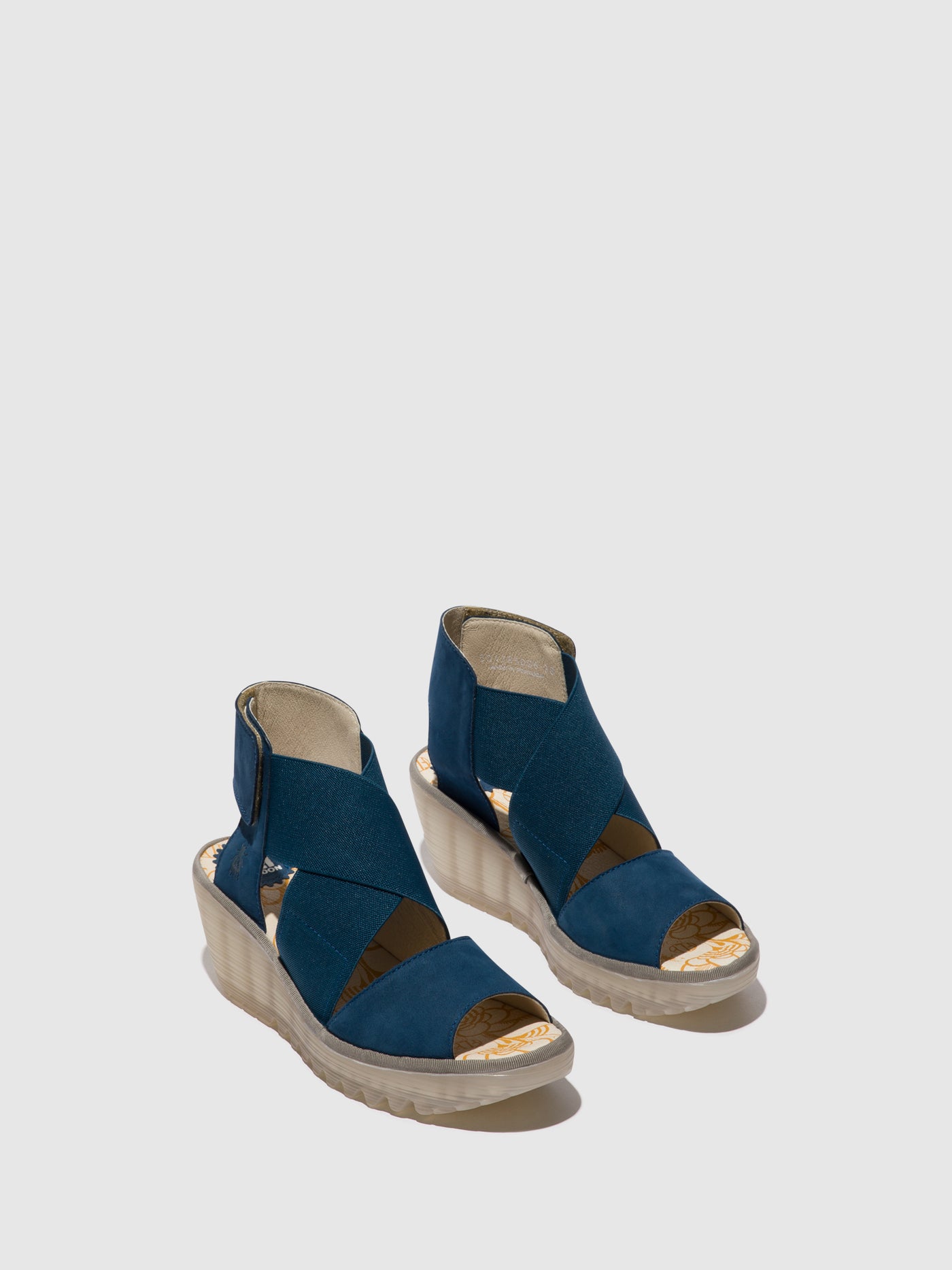Crossover Sandals YUBA385FLY BLUE