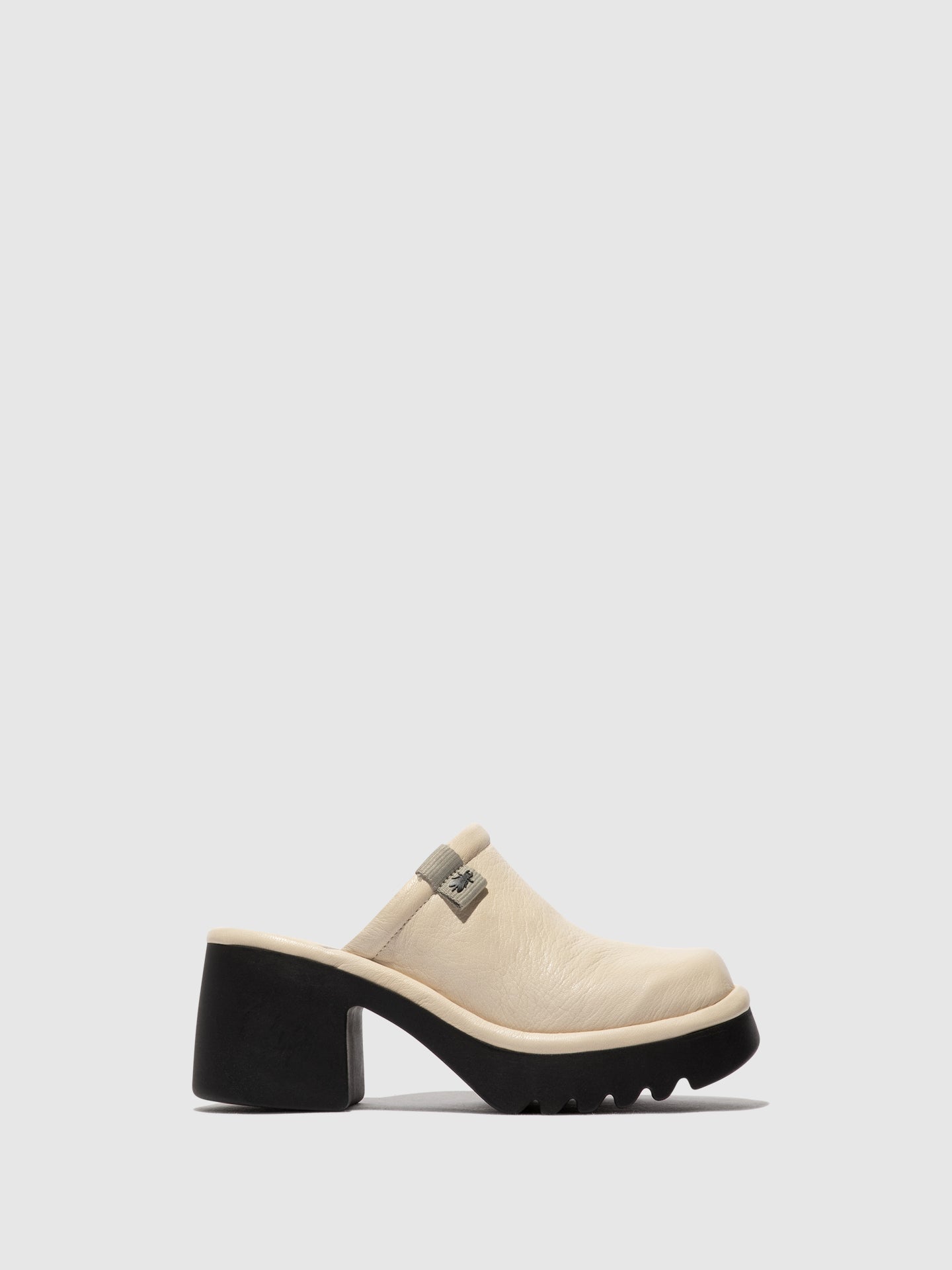 Round Toe Clogs MEPO434FLY OFFWHITE – Fly London EU