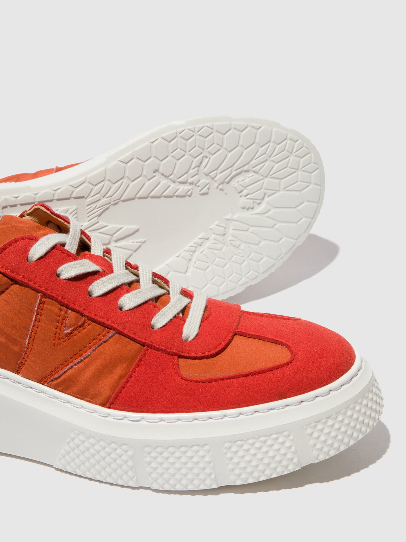 Lace-up Trainers ESSA511FLY BRICK