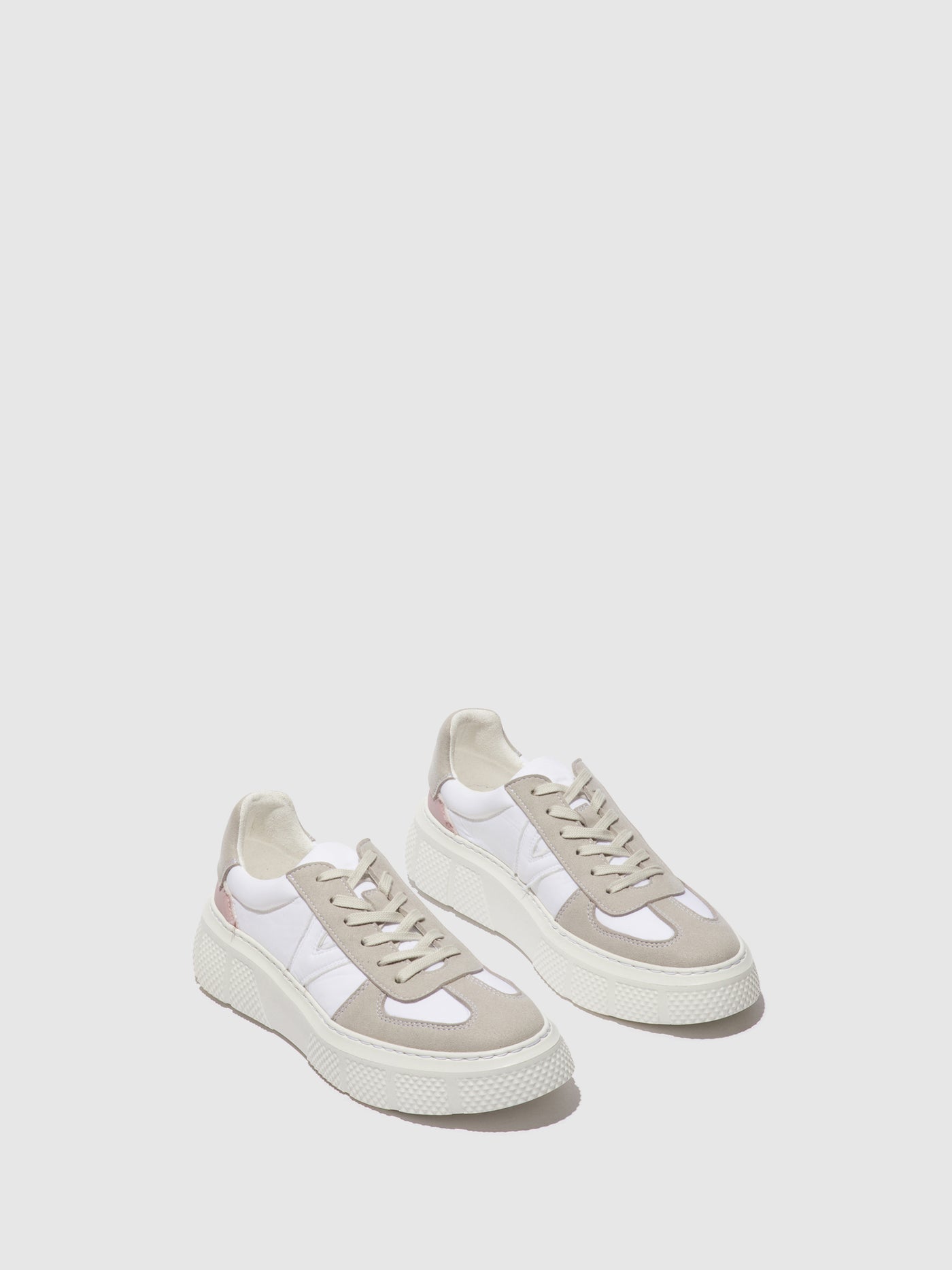 Lace-up Trainers ESSA511FLY WHITE (LILA)